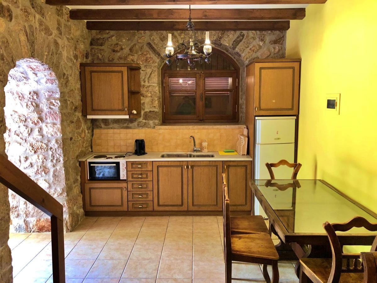 Poseidon Bungalows Ірія Екстер'єр фото