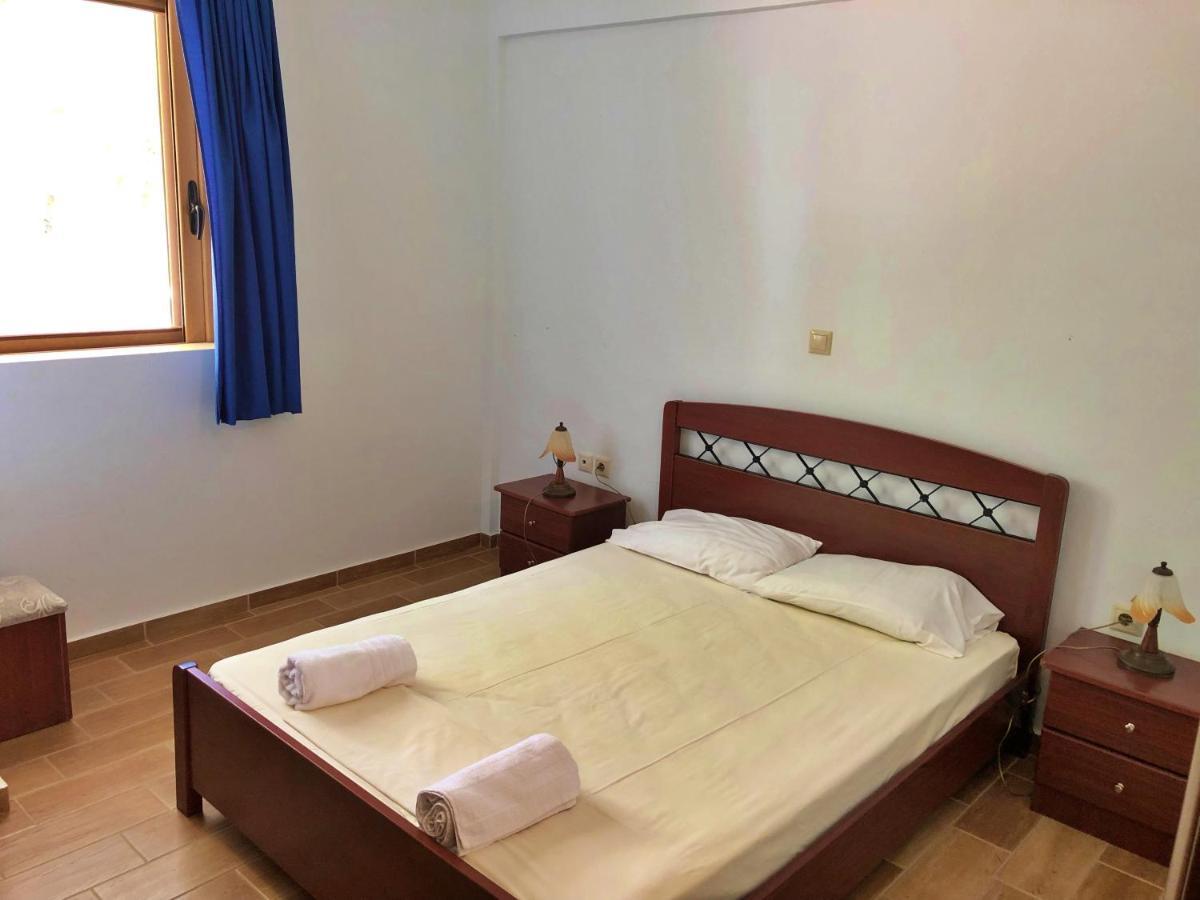 Poseidon Bungalows Ірія Екстер'єр фото