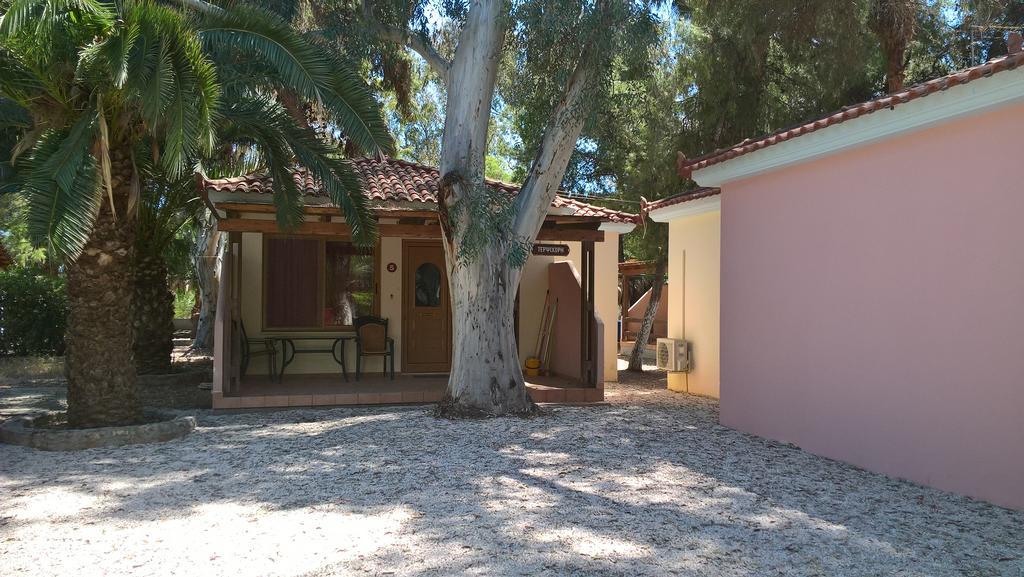 Poseidon Bungalows Ірія Екстер'єр фото